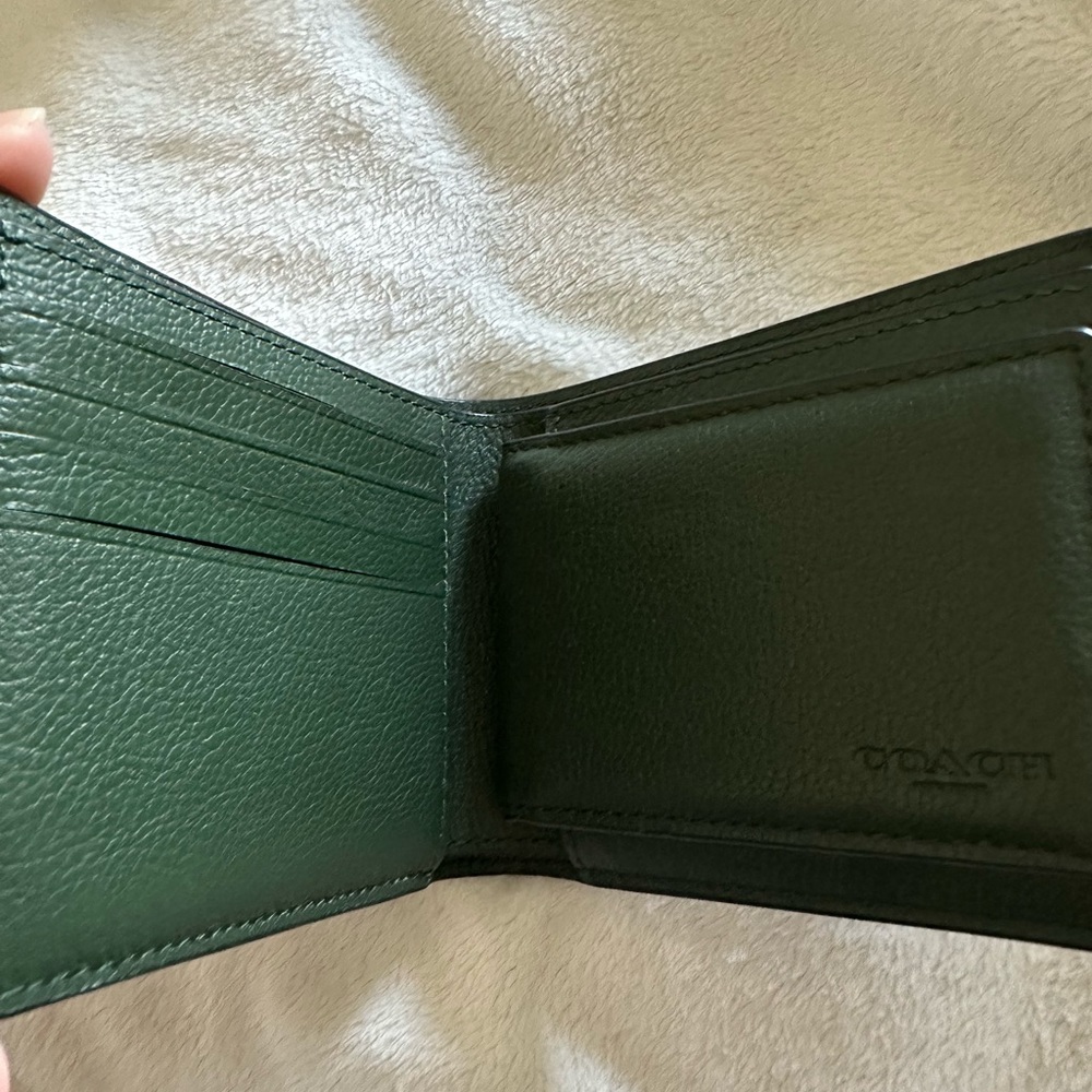 3 in 1 Varsity Green Striped Coach Wallet for Men - Picture 3 of 7